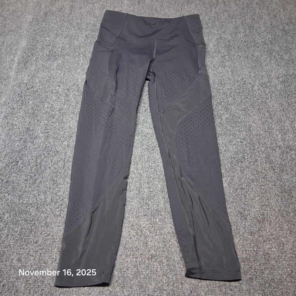 Lululemon Uncovered Strength High‎ Rise Crop Pants Size 6 Black
